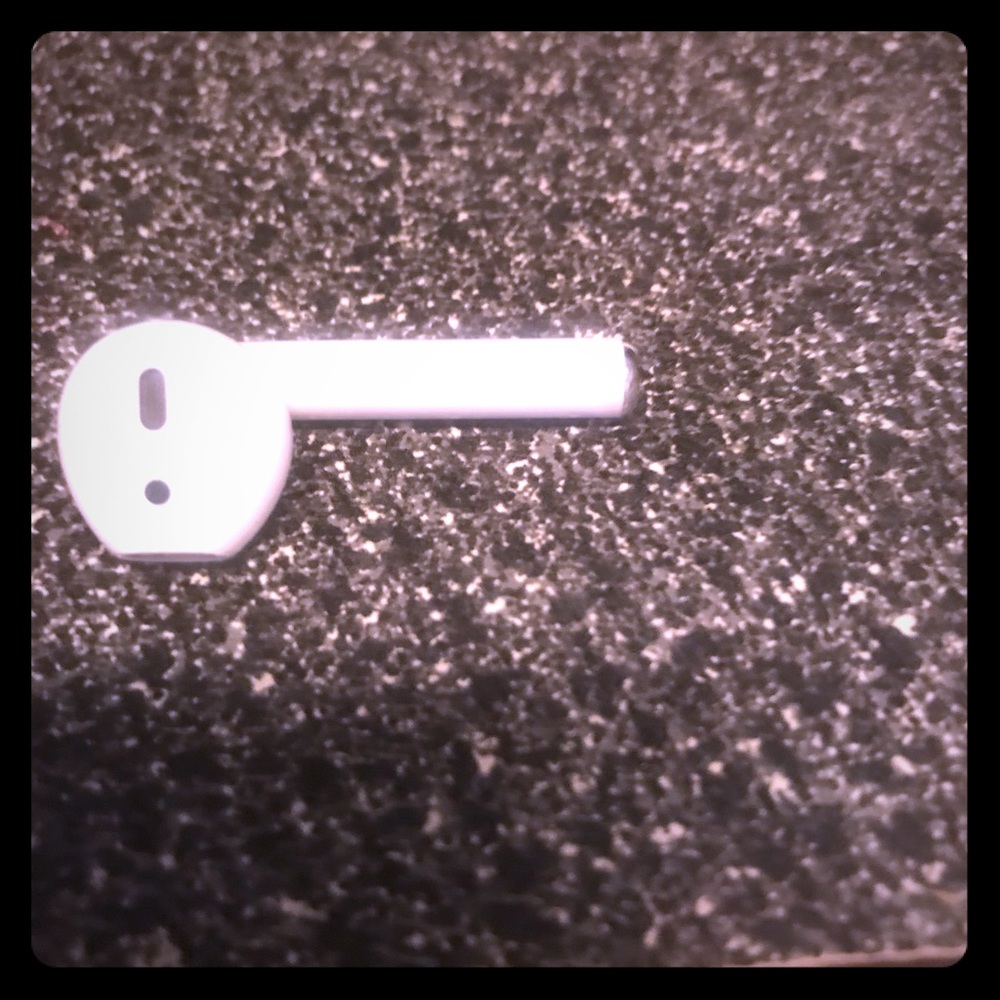 Right airpod (1st generation)